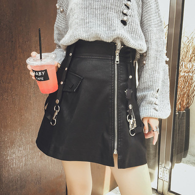 Γυναικεία φούστα από οικολογικό δέρμα με διακοσμητικό φερμουάρ σε μαύρο χρώμα