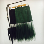 Много интересна спортно-елегантна дамска пола