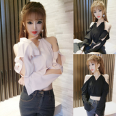 Дамска модерна блуза в два цвята с паднало рамо