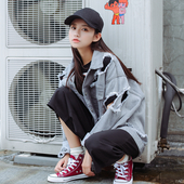 Много стилно дамско широко дънково яке