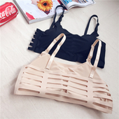 Много нежни женски бюстиета в три цвята