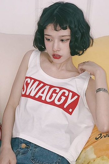 Καθημερινές γυναίκες Κορυφαία σε δύο χρώματα και εκτύπωσης «Swaggy»
