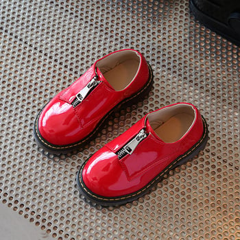 Лачени детски обувкички за момиченце в три цвята