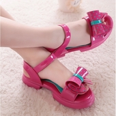 Μεγάλη σανδάλια από καουτσούκ για τα κορίτσια σε διάφορα χρώματα