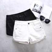 Страхотни дамски къси шорти в черно и бяло с ниска талия