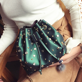 Ежедневна дамска практична чанта с маниста и дълга дръжка в няколко цвята