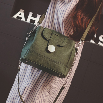 Ежедневна дамска чанта в най-различни цветове с висока дръжка