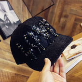 Μεγάλη κυρίες καπέλο με πούλιες και επιγραφή ΑΓΑΠΗ