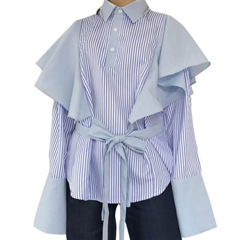 Шармантна дамска риза с много дълги и широки ръкави и малка якичка