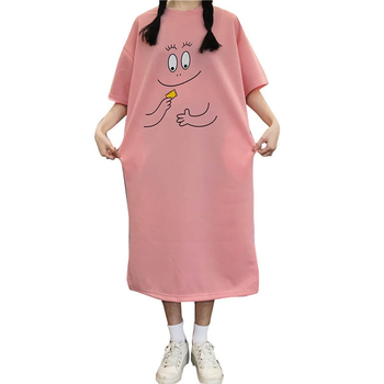 Страхотна дамска рокличка с апликация в бебешко розово
