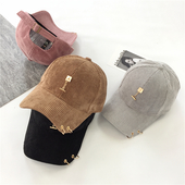 Дамска бейзболна шапка с козрика в различни цветове