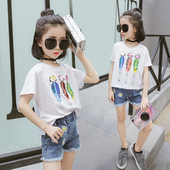 Небрежна лятна тениска за момичета с интересни апликации - бяла