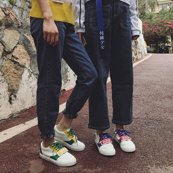 Υπέροχα γυναικεία πάνινα παπούτσια σε δύο χρώματα 