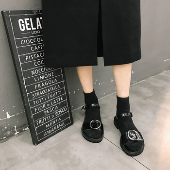 Черни дамски сандали в ретро стил