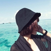 Страхотна дамска сгъваема шапка предпазваща от горещите слънчеви лъчи