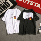 Καθημερινά μπλούζα με κοντά μανίκια σε δύο χρώματα και λεζάντα