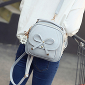  Γυναικείο ακίδιο ιμάντα ώμου πάνω από τον ώμο της σε τρία χρώματα