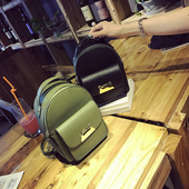 Μίνι σακίδιο με μακριά λαβή ώμου