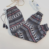 Ежедневни шарени дамски шалвари с писклюлести връзки