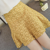 πολύχρωμο φούστα Φρέσκο ​​κυρία με υψηλή μέση ιδανικό για τις ζεστές μέρες του καλοκαιριού