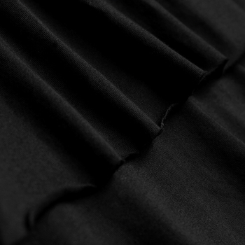 Ежедневна дамска черна рокличка с къс ръкав и плисирана долна част