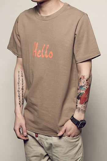 Οι άνδρες ριγέ T-shirt «Hello» σε τρία διαφορετικά χρώματα