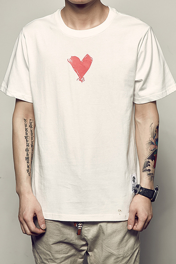 Βαμβάκι λευκό T-shirt με κοντά μανίκια και απλικέ καρδιά