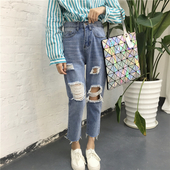 Много шик дамски дънки от типа "Boyfriend"