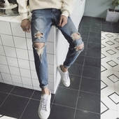 Невероятни хит мъжки дънки със скъсано коляно тип 7/8