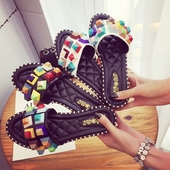 Цветни дамски чехли в разнообразие от модели