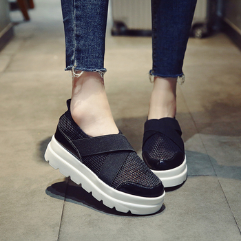 Ежедневни дамски обувки с мрежа, в бял и черен цвят
