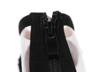 Елегантни дамски сандали с пух на токче , в черен цвят