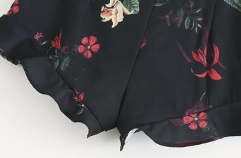 Φρέσκα κυρίες παντελόνι σε μαύρο χρώμα με floral Moville