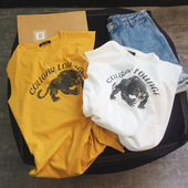 Κομψή ανδρών αμάνικο T-shirt σε κίτρινο και λευκό