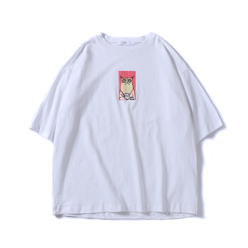 πουκάμισο του σύγχρονου ανθρώπου με 3/4 μανίκια και απλικέ «Γκρινιάρης γάτα»