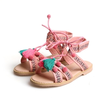 Сладки детски сандали за момичета с интересна декорация в розов и бежов цвят