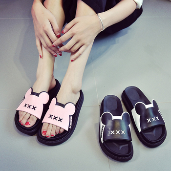Модерни и удобни дамски чехли в розов и черен цвят