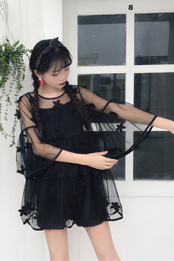 Дамска прозрачна рокля с дантела + потник в черен и бял цвят