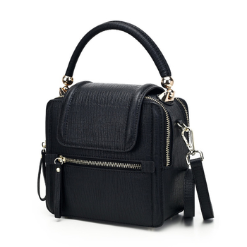 Мини дамска чанта, много стилна, в бордо и черен цвят с две дръжки