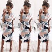 Σύγχρονη έγχρωμο κυρίες φόρεμα με μήκος γόνατο