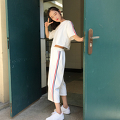 Καθημερινά κιτ κυρίες που περιλαμβάνει ευρύ 7/8 παντελόνι και ένα πουκάμισο με μακριά μανίκια