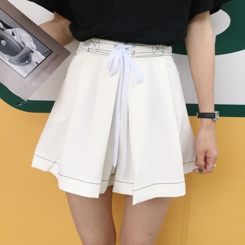 Много интересни дамски къси шорти имитиращи пола, с дълги връзки - 2цвята