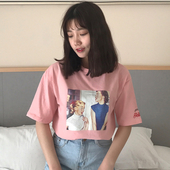 Κυρίες καθημερινή T-shirt με κοντά μανίκια και πολύ ενδιαφέρουσα σφραγίδα - 4tsvyata