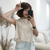 Αθλητισμός και κομψές κυρίες shirt - ιδανικό για τις ζεστές μέρες του καλοκαιριού