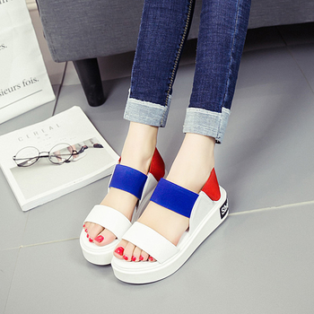 Елегантни сандали с платформа - бели, с различни цветни каишки