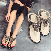 Μοναδικά σανδάλια διακοσμημένα με πριτσίνια