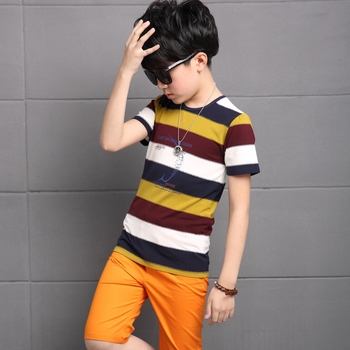 Детски ежедневен и удобен комплект от две части тениска с къс ръкав и къси панталони в два модела
