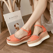 Κομψό κυρίες σανδάλια υψηλής και άνετη πλατφόρμα με διακόσμηση σε διάφορα χρώματα