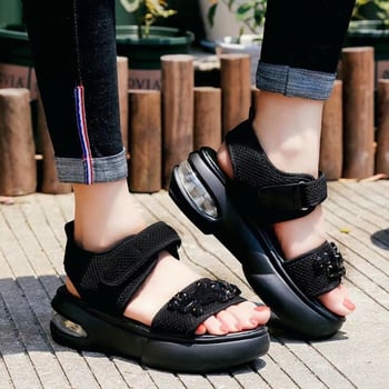 Стилни дамски ежедневни сандали с много красиви лъскави камъчета