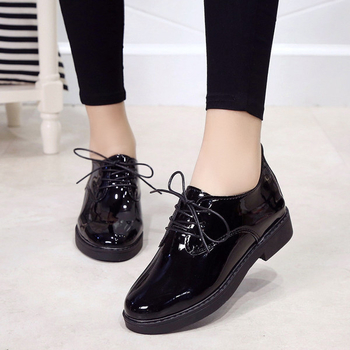 Ежедневни дамски лачени обувки с дебел нисък ток и връзки - 3 цвята